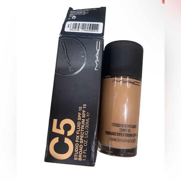 Sale‼️Mac Cosmetics C5 Studio Fix Fluid SPF15- New in Package - Picture 1 of 4